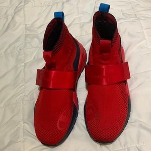 The shoes that I am selling r champion. There for sail for 50 bucks.